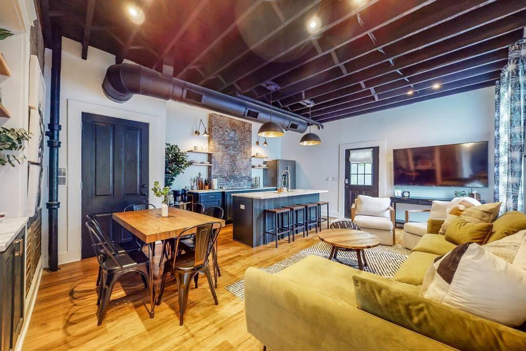 Luxury 8 Bed/4 Ba Nulu Home Private Yard/Parking Λούισβιλ Εξωτερικό φωτογραφία