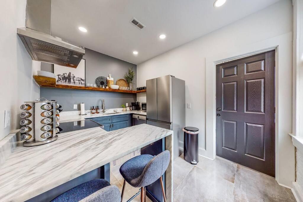 Luxury 8 Bed/4 Ba Nulu Home Private Yard/Parking Λούισβιλ Εξωτερικό φωτογραφία