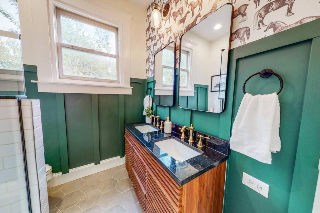 Luxury 8 Bed/4 Ba Nulu Home Private Yard/Parking Λούισβιλ Εξωτερικό φωτογραφία
